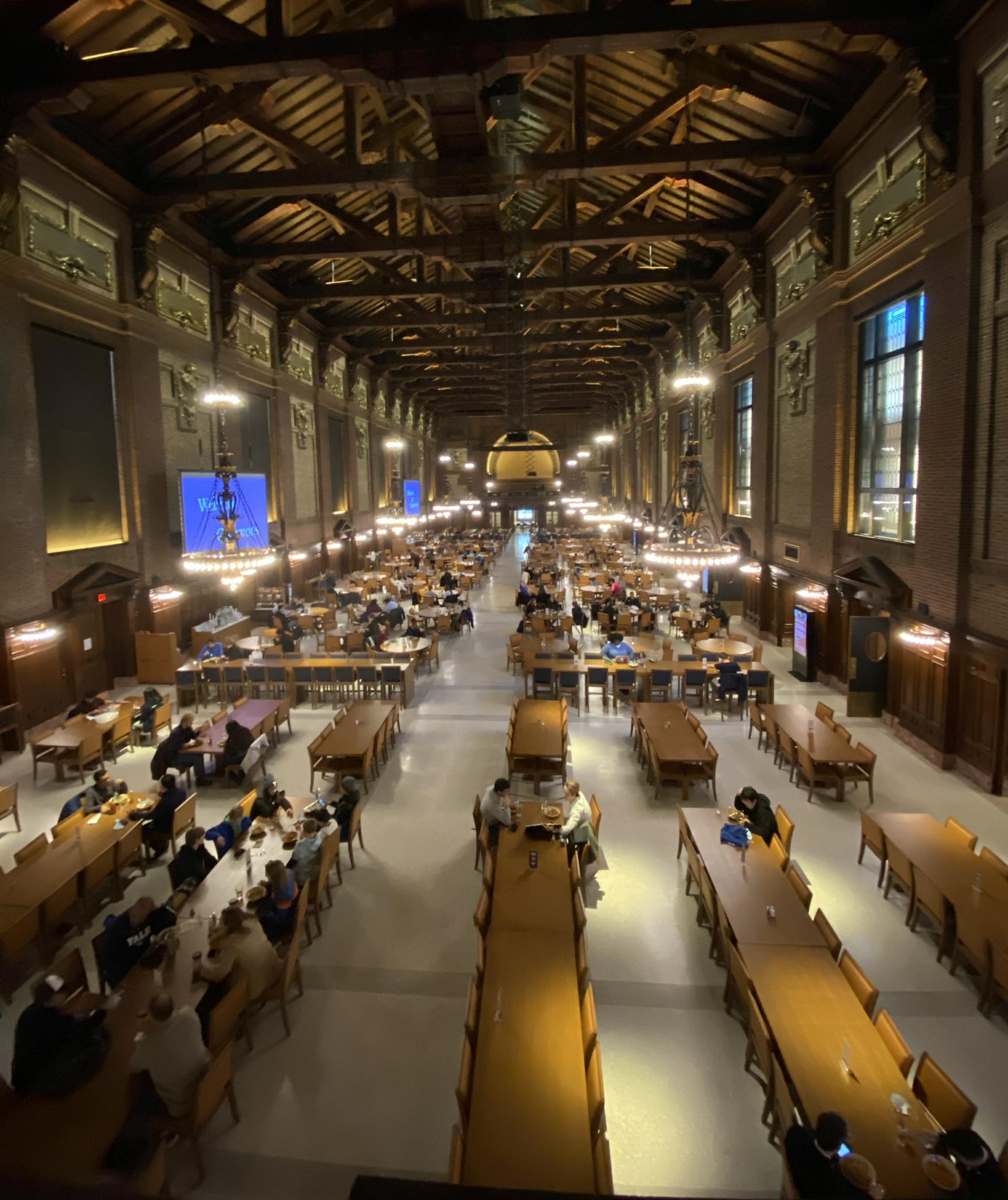 耶鲁大学食堂_毒霸看图.jpg